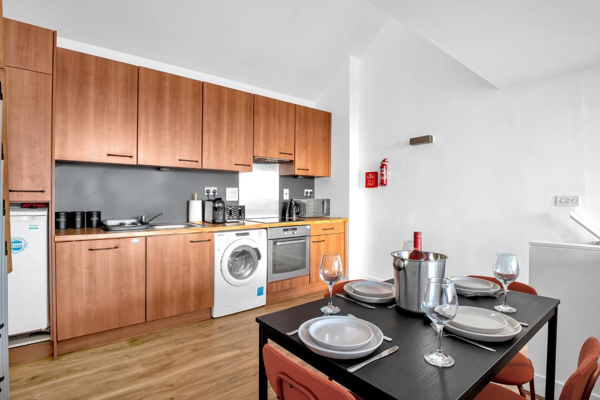 קובנטרי Luxury Waterfront Property With Free Parking מראה חיצוני תמונה
